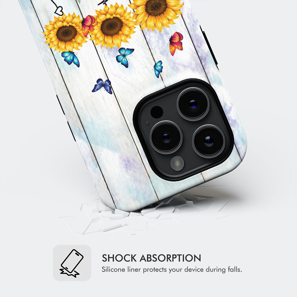 CFL2847-MC-CASE-LIFESTYLE-03.jpg
